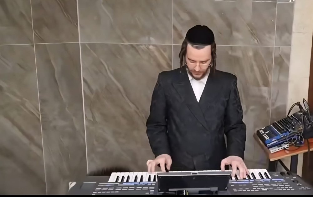 אהרל'ה הרשקוביץ - קלידן לבר מצווה ואירועים קטנים